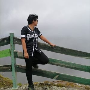 Meet your Posher, Yoyet